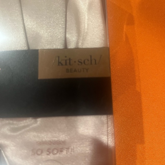 ⚡️⚡️⚡️Kitsch Cream Satin Eye Mask with eye care bundle - Picture 2 of 15